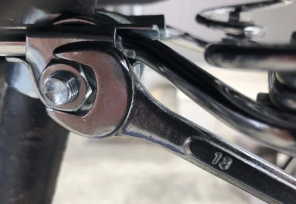 ブリヂストン サドル交換